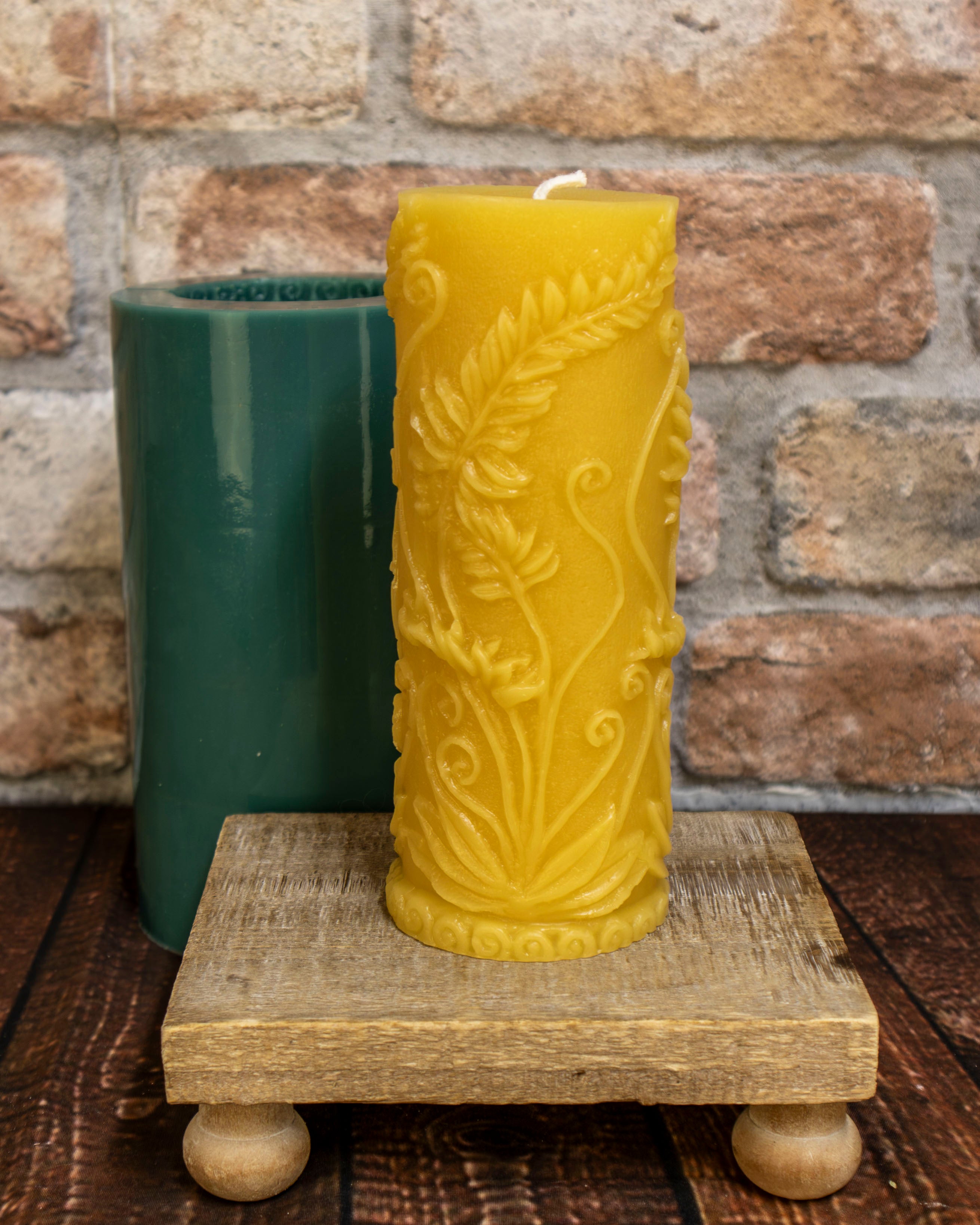 Fern Pillar Mold