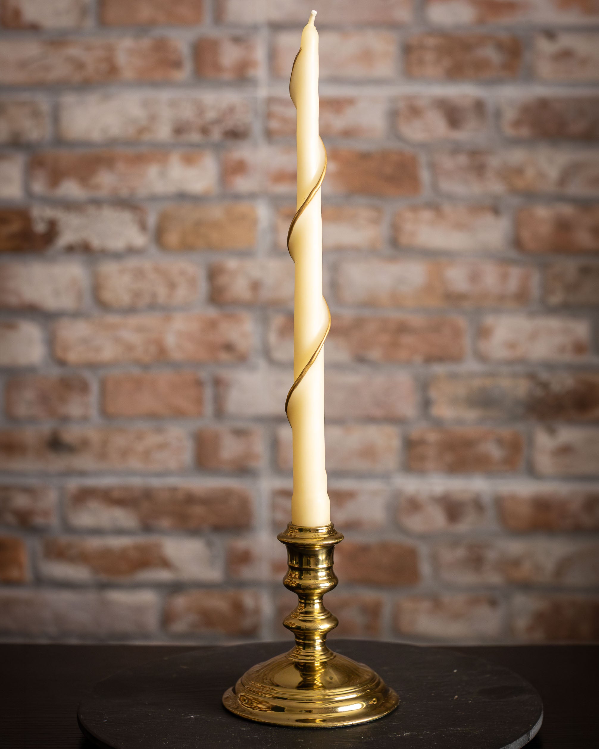 Beeswax Gold-edge Single Spiral