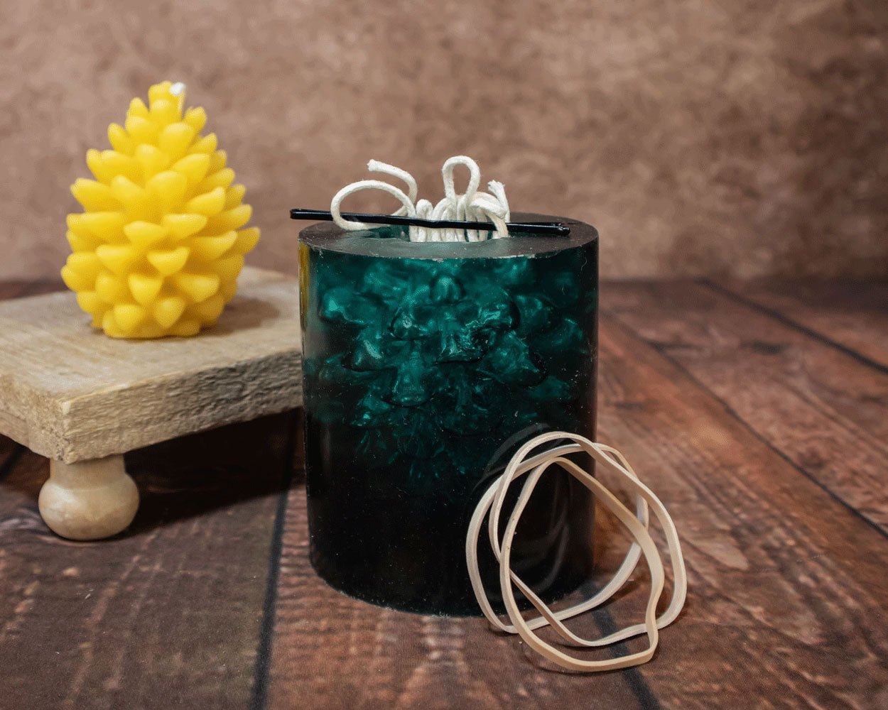 Med. Pinecone Mold