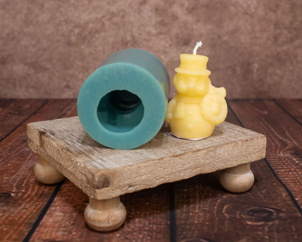 Snowman w/ Wreath Mold